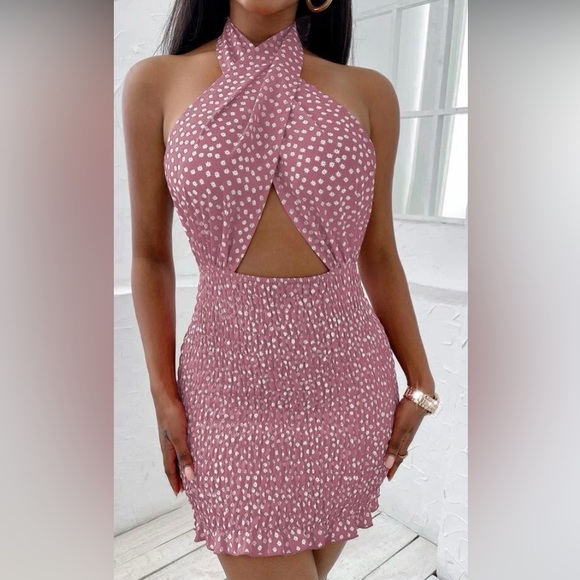 Floral Crossover Mini Dress 🌸 - Picture 1 of 3